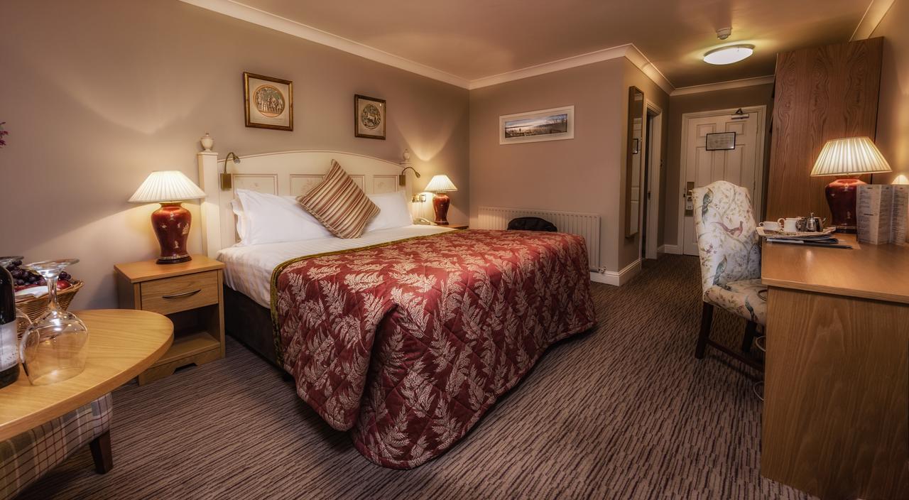 Newmarket-on-Fergus The Inn At Dromoland מראה חיצוני תמונה